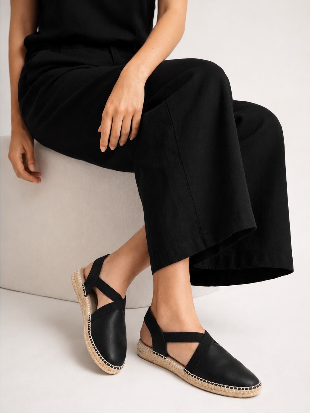 Gaimo Women's Black Leather Slingback Espdrille Wedges. Size 7